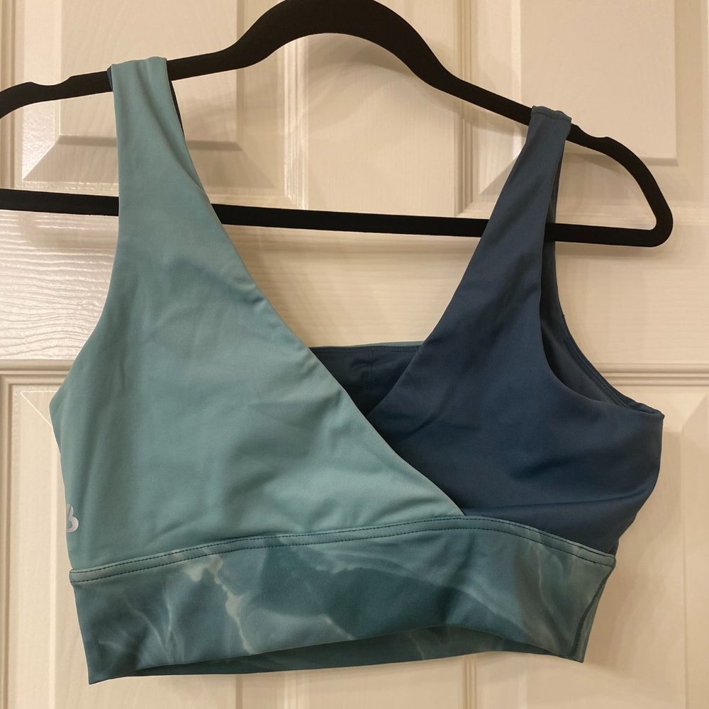 **Gently Used BuffBunny Journey Sports Bra in Avo Green Multi Size Large
